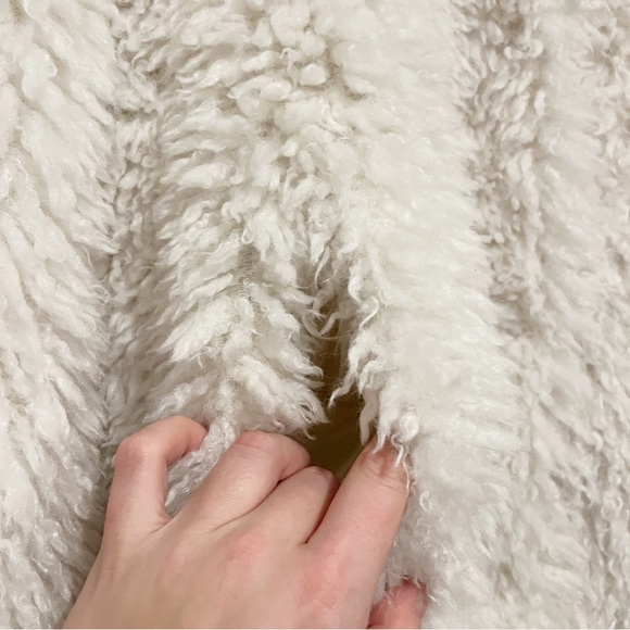 Regal Faux Fur Ivory Curly Faux Lamb Balmacaan Coat. Size 1X. - Picture 4 of 10